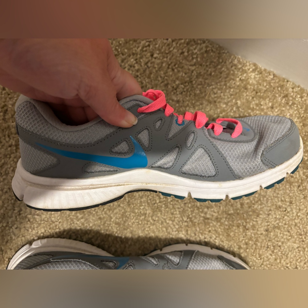 Nike shoes size 10